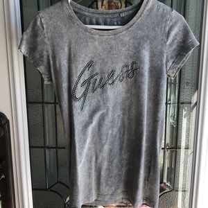 Guess tshirt